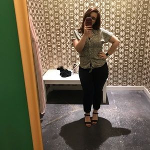 Meet your Posher, Alexis